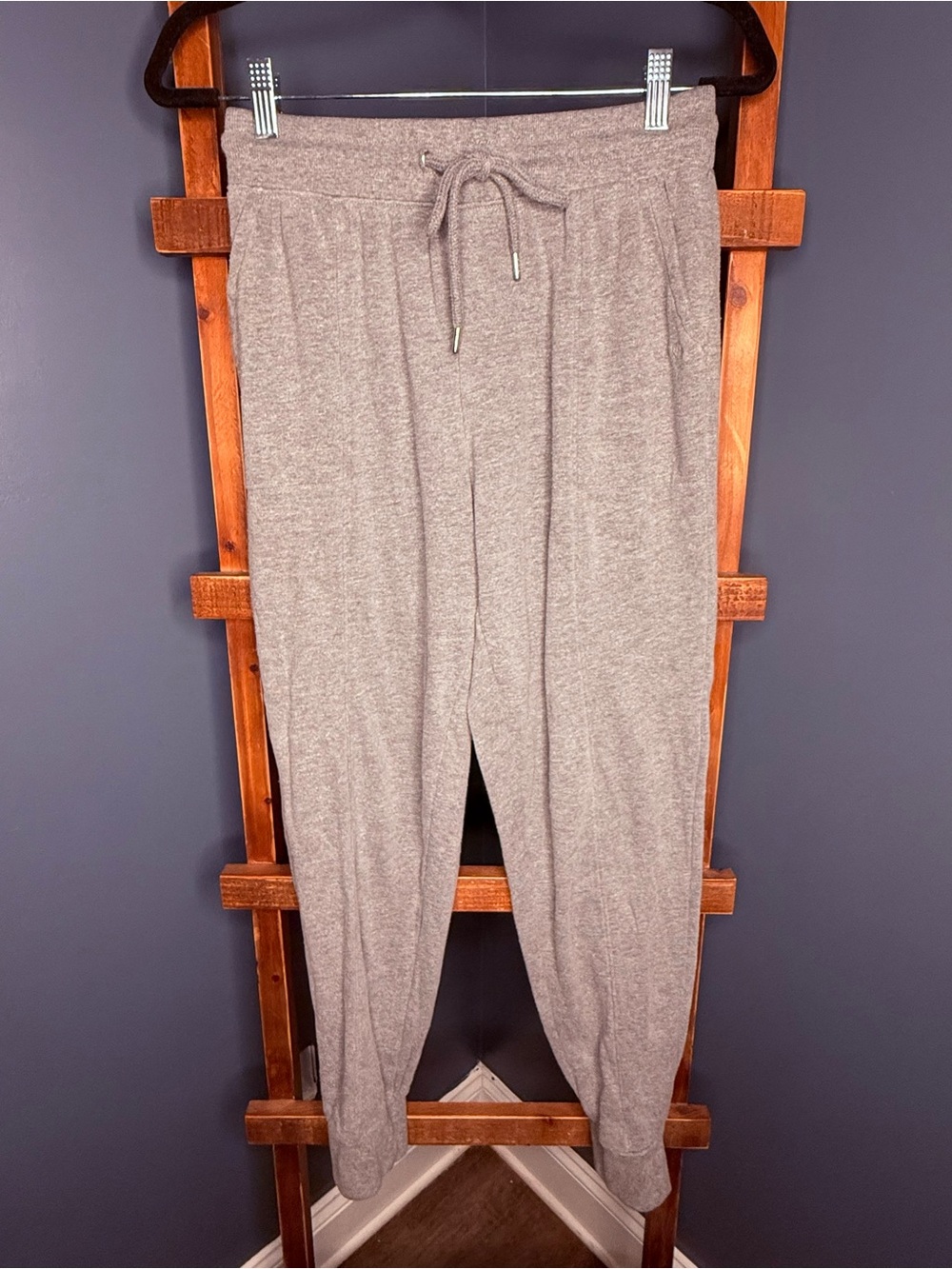 Crown & Ivy Gray Jogger Sweatpants Women’s Small Soft Drawstring Lounge Pants